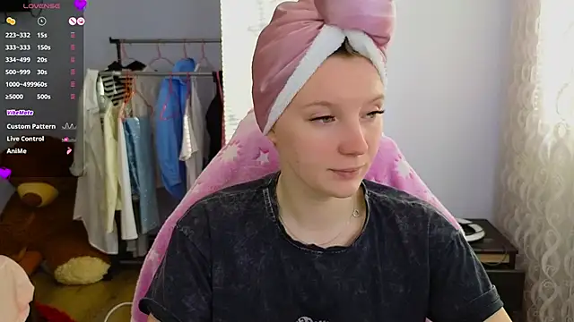 Mary Blu online show from April 2026 03:51:02 AM