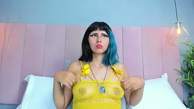 KleoLennox online show from March 2026 02:43:01 PM