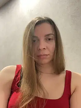 Luna2547 online show from March 2026 09:54:02 PM