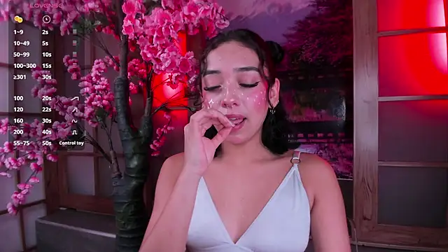 foxy hannah online show from April 2026 06:13:02 PM