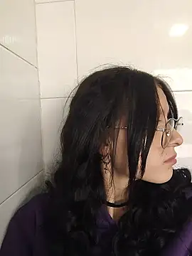 Naomimolie online show from March 2026 12:42:01 PM