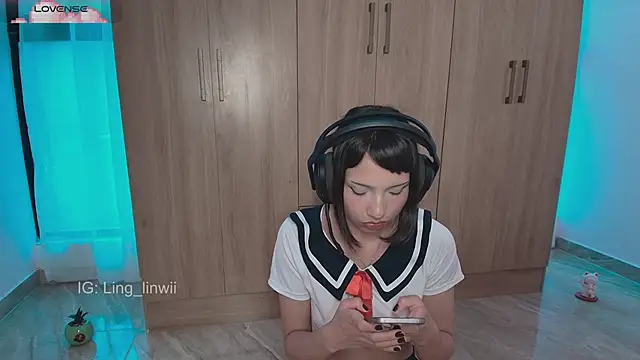 Snapshot of ling_meow chatting on June 2026 07:07:01 PM ling meow online show from June 2026 07:07:01 PM