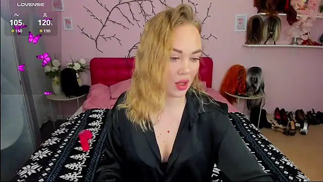 HannahWillow online show from March 2026 07:27:01 AM