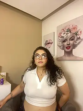 AlmaraRouge online show from May 2026 08:14:01 PM