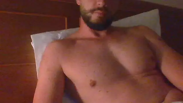 freetom31 online show from April 2026 01:31:01 PM