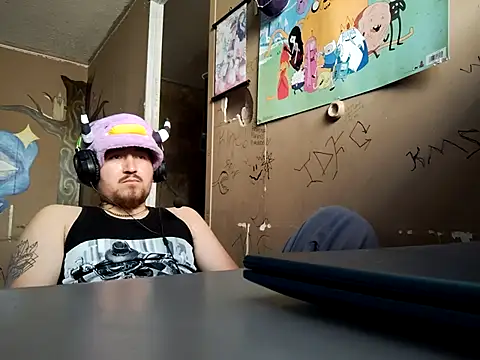 XSnowFlakeX15 online show from May 2026 10:15:02 PM