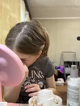 Snapshot of KayShaw chatting on June 2026 02:27:02 AM KayShaw online show from June 2026 02:27:02 AM