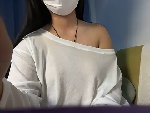 Snapshot of Titi-005 chatting on May 2026 01:16:02 PM Titi-005 online show from May 2026 01:16:02 PM