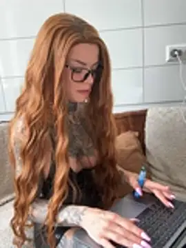 Snapshot of SkinnyLilly chatting on July 2026 02:45:02 PM SkinnyLilly online show from July 2026 02:45:02 PM