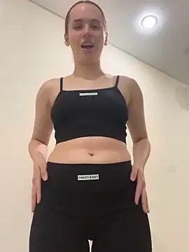 pinkpeachx online show from March 2026 12:01:02 PM