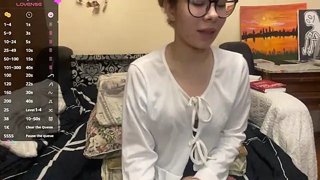 Selena blom online show from April 2026 12:31:01 PM