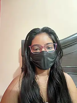 Snapshot of nikki_catz chatting on July 2026 01:33:01 AM nikki catz online show from July 2026 01:33:01 AM