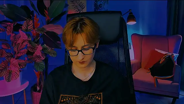 LixeLuna online show from April 2026 06:25:01 AM