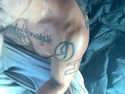 Donkie909 online show from April 2026 12:06:01 AM