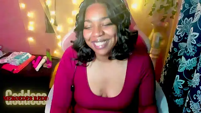 Goddess MercedesRedd online show from May 2026 01:39:01 PM