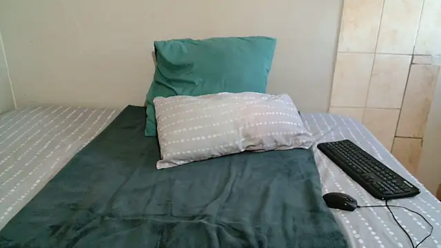 CocoBerryZA online show from April 2026 04:45:01 AM