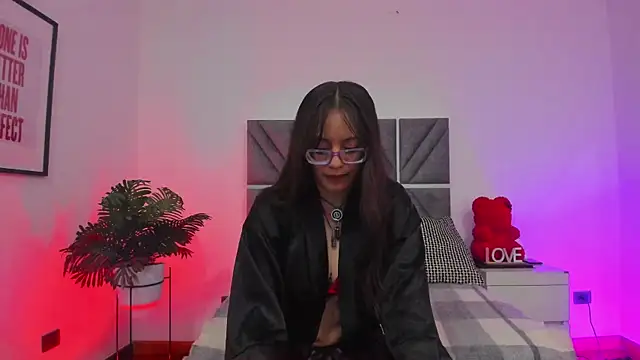Katalinalee online show from April 2026 08:37:02 PM