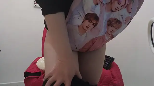 Caroline hernandes online show from March 2026 01:04:02 PM