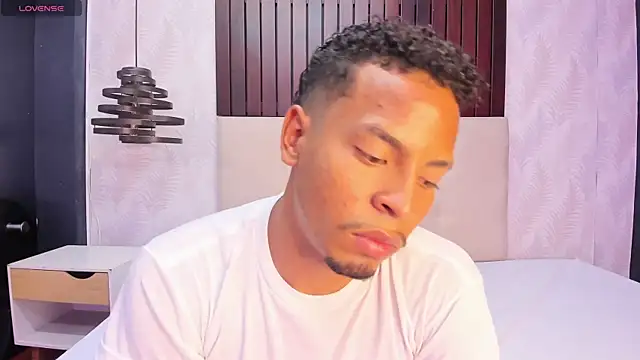 Snapshot of Wilt_Duncan chatting on March 2026 04:08:01 AM Wilt Duncan online show from March 2026 04:08:01 AM