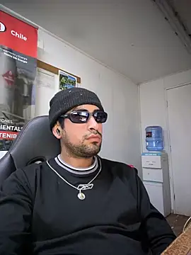 Kiddanakin online show from May 2026 11:46:02 PM