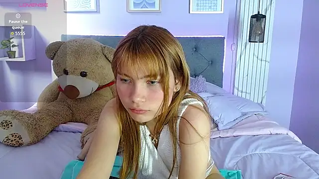 Snapshot of Celeste__London chatting on May 2026 06:48:02 PM Celeste London online show from May 2026 06:48:02 PM