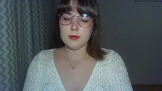 Snapshot of ClaraHard chatting on May 2026 06:35:02 PM ClaraHard online show from May 2026 06:35:02 PM