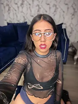 Lunaliaa  online show from March 2026 05:24:01 AM