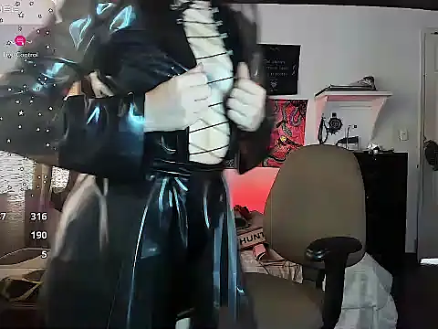 Snapshot of LilaGiger chatting on June 2026 05:51:01 PM LilaGiger online show from June 2026 05:51:01 PM
