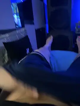 MatthewEmme2121 online show from April 2026 03:57:01 PM