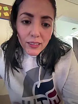 Snapshot of SamanthaWalker_ chatting on April 2026 01:37:02 PM SamanthaWalker online show from April 2026 01:37:02 PM