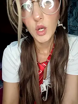 Snapshot of susanhottie1 chatting on March 2026 01:33:02 AM susanhottie1 online show from March 2026 01:33:02 AM