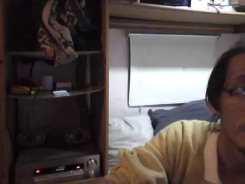 Snapshot of Alcoyanos chatting on March 2026 10:27:02 PM Alcoyanos online show from March 2026 10:27:02 PM