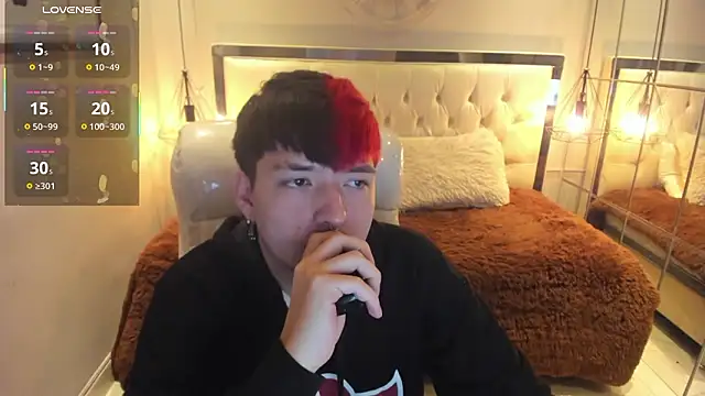 Santiago morgan online show from March 2026 10:02:02 PM