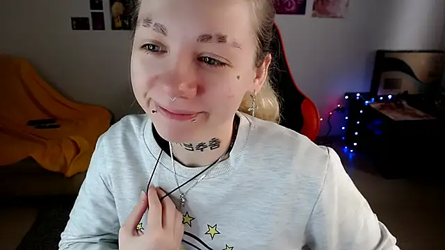 Nica Kawaii online show from April 2026 06:44:02 AM