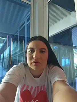 Snapshot of Pretty_Julieta chatting on April 2026 09:24:01 PM Pretty Julieta online show from April 2026 09:24:01 PM