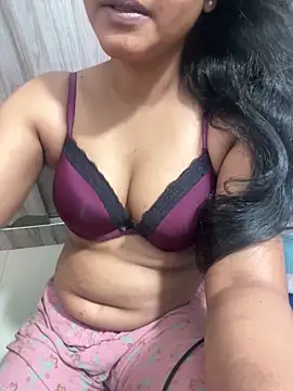 Snapshot of munni-munni6767 chatting on May 2026 09:42:01 PM munni-munni6767 online show from May 2026 09:42:01 PM