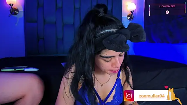 Zoe Axel1 online show from May 2026 06:46:01 PM