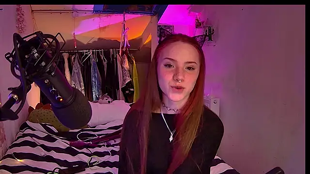 Ameliamoooon online show from March 2026 07:46:02 PM