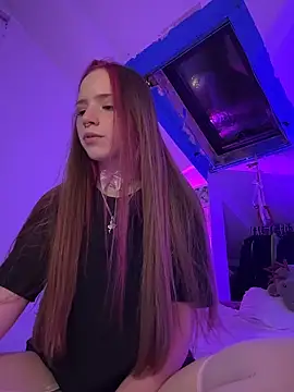 Ameliamoooon online show from April 2026 07:33:02 PM