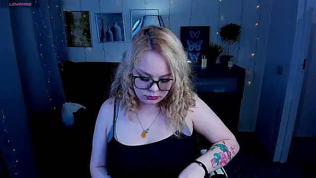 AmeliaMerris online show from April 2026 08:55:01 PM