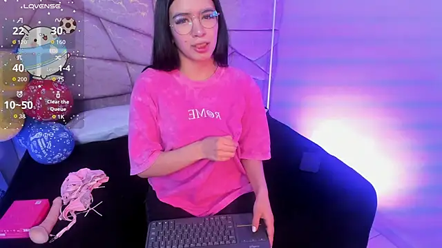 Snapshot of Amara_Velle chatting on June 2026 01:03:02 PM Amara Velle online show from June 2026 01:03:02 PM