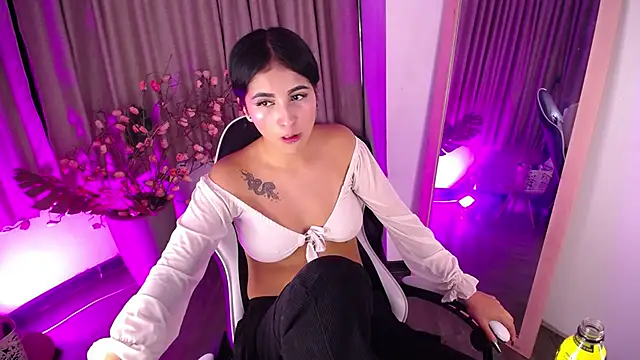 Snapshot of lexy_the_best chatting on May 2026 07:20:02 PM lexy the best online show from May 2026 07:20:02 PM
