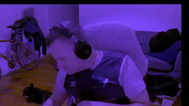 NeonDancer online show from March 2026 01:22:01 AM