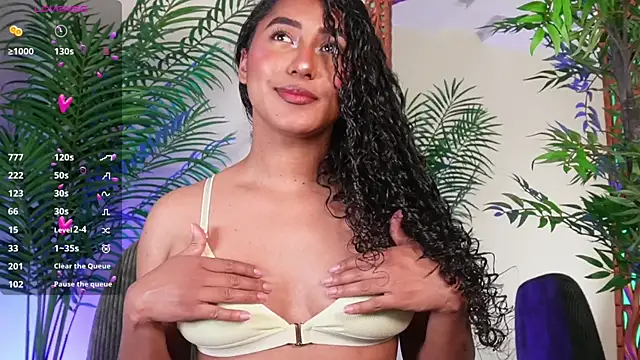 SoyJuliana 19 online show from June 2026 12:08:02 PM