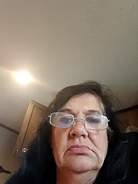 Snapshot of DearestOregano9999 chatting on April 2026 07:55:01 PM DearestOregano9999 online show from April 2026 07:55:01 PM