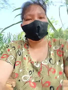 Tini-mimi online show from April 2026 12:44:01 AM