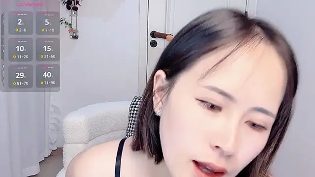 Snapshot of Xiaoyu-99 chatting on May 2026 04:06:02 PM Xiaoyu-99 online show from May 2026 04:06:02 PM