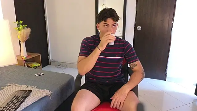 MrAdonis  online show from April 2026 07:14:01 PM