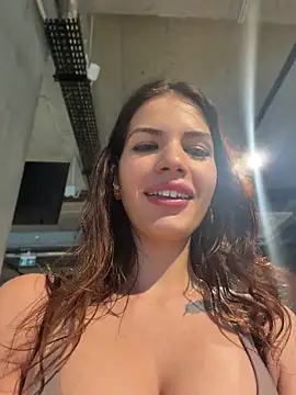 RaniaSnow online show from April 2026 12:32:02 PM