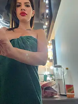 RaniaSnow online show from April 2026 05:28:01 PM